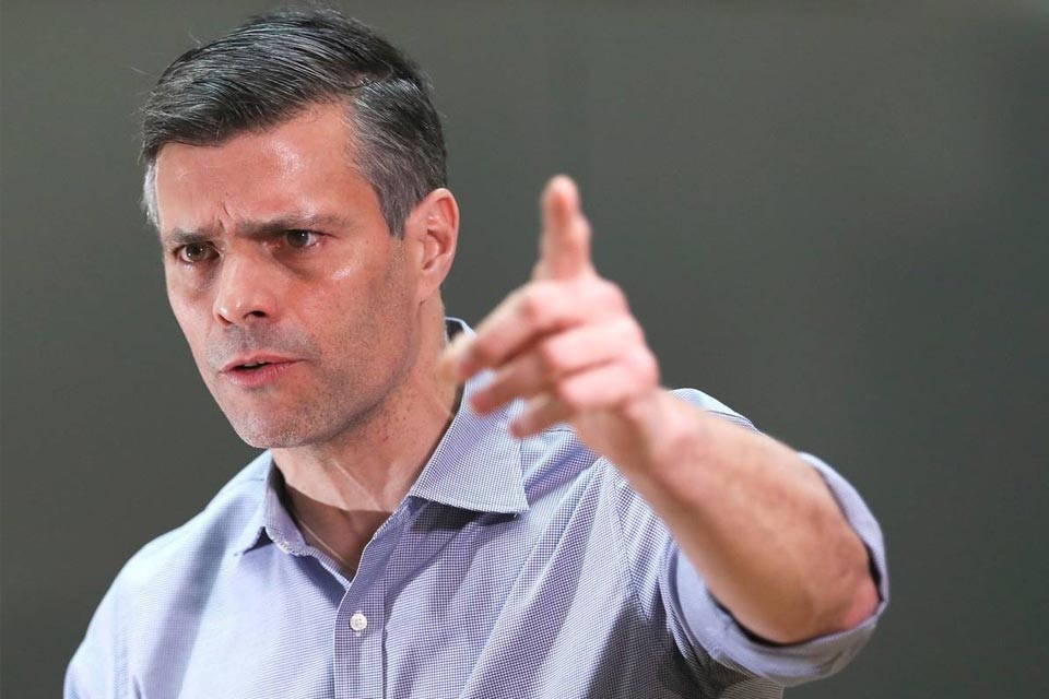 Leopoldo López denounces that the Sebin occupies his house since the morning of this #22Oct