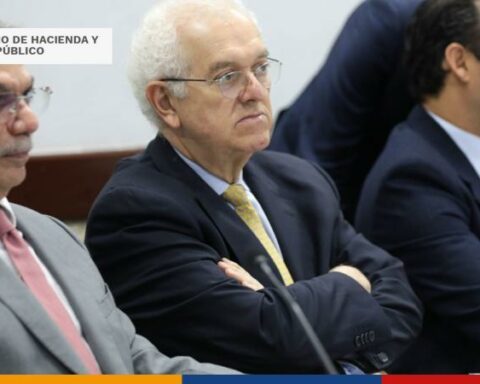 List the presentation of the first debate of the tax reform