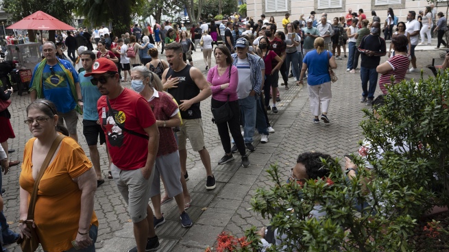 Lula surpasses Bolsonaro with more than 80 percent of the votes counted