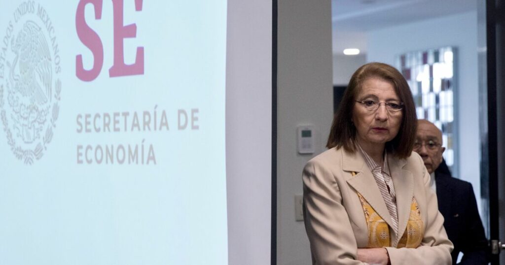 Luz María de la Mora leaves the Ministry of Economy