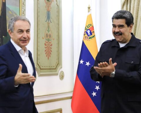 Maduro receives the new Egyptian ambassador and Rodríguez Zapatero