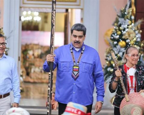 Maduro says that the Mapuche people are "repressed, tortured and martyred" in Chile