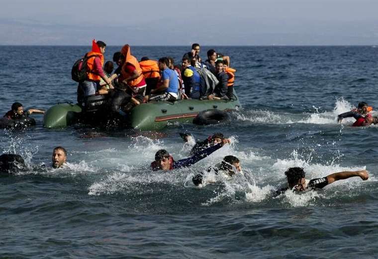 Many victims in the sinking of a migrant boat to the island of Lesbos