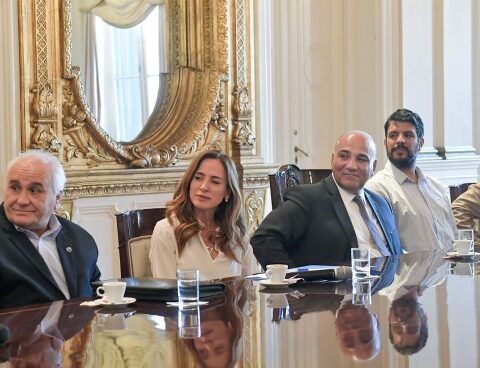 Manzur and Tolosa Paz met with mayors from Cordoba