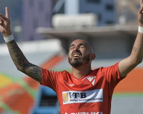 Marcos Riquelme stretches his difference as top scorer in the Clausura tournament