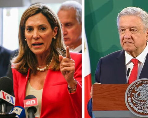 María Elvira Salazar denuncia al gobierno de México por contratar médicos cubanos