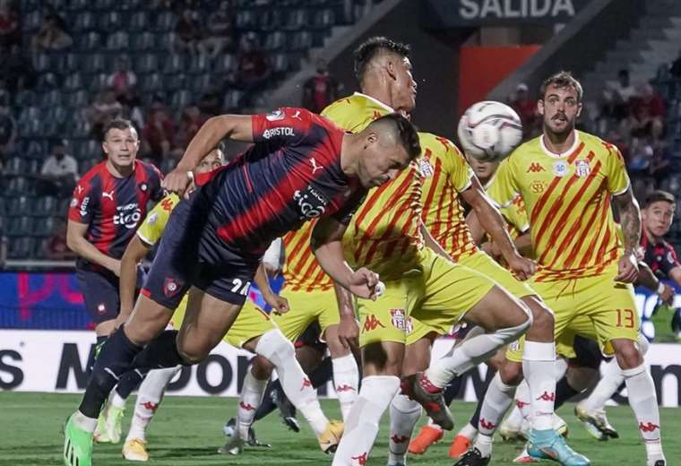 Martins entered the discounts in the triumph (2-1) of Cerro Porteño against General Caballero