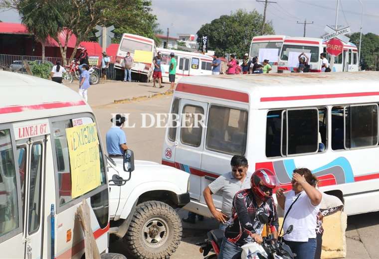 Micreros divided: some block in support of the strike for the census and others asking to work