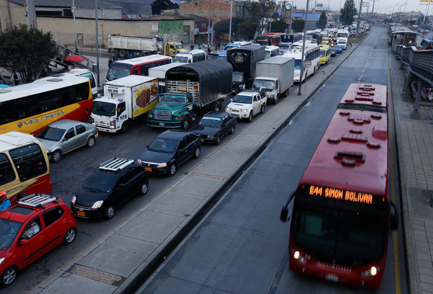 Monumental traffic jams at the exit of Bogotá by Autopista Sur