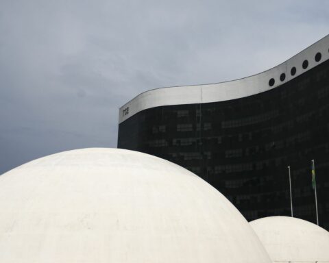 Moraes rejects investigating lack of insertions in Bolsonaro's campaign