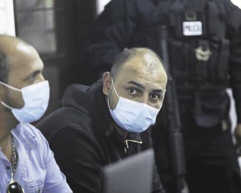 Nallar from Chonchocoro: "They deny me medical attention, they humiliate me, they urinate on my clothes and they throw my soup at me"