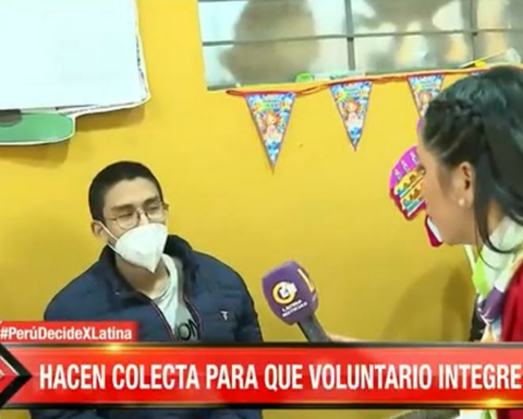 Neighbors in Comas collected for volunteers to join the polling station