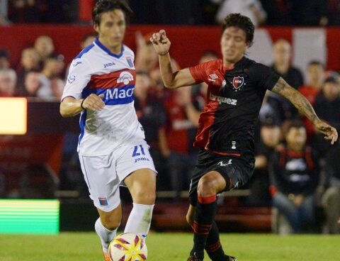 Newell's and Tigre play a key match to qualify for the South American