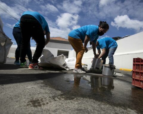 Nicaraguan companies collect electronic waste to educate children