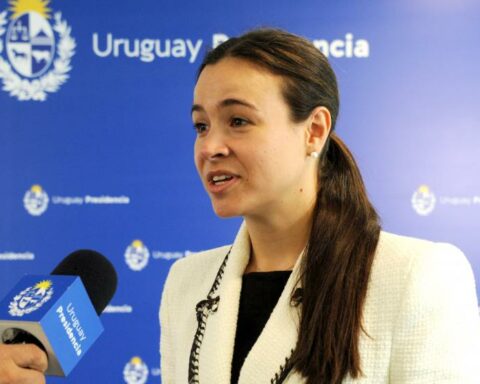 Number portability boosted the market and benefited mobile phone users