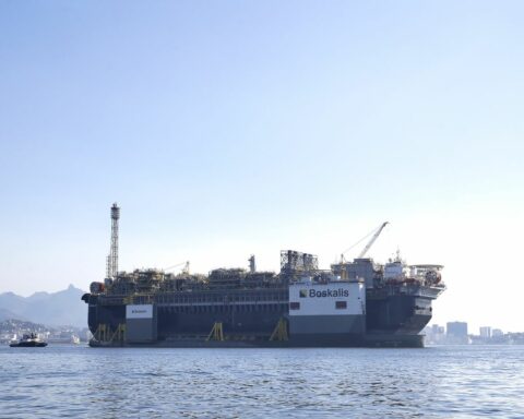 Oil production exceeds 4 million barrels a day, says ANP