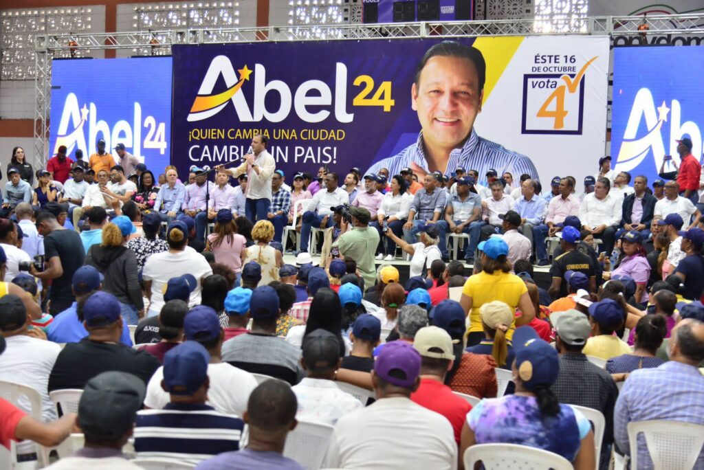 "On October 16, the way is opened for a renewed PLD to take over the National Palace," says Abel Martínez