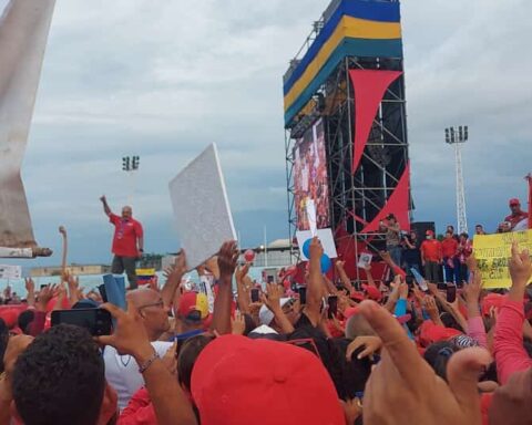 PSUV in Anzoátegui swore in members of the grassroots structures