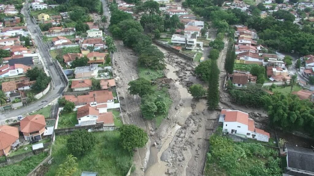 Padrino López: The people of El Castaño count on us the FANB