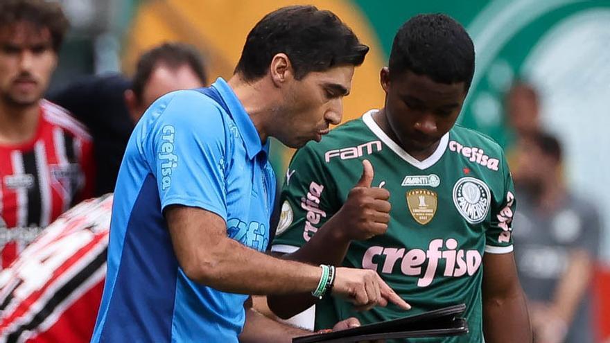 Palmeiras assaults the house of Paranaense and practically guarantees the title