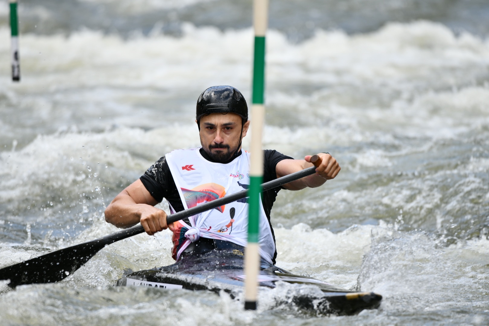 Paraguayans are located in the canoeing semifinal