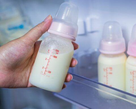 Parents demand that social works provide medicated milk as stipulated by law