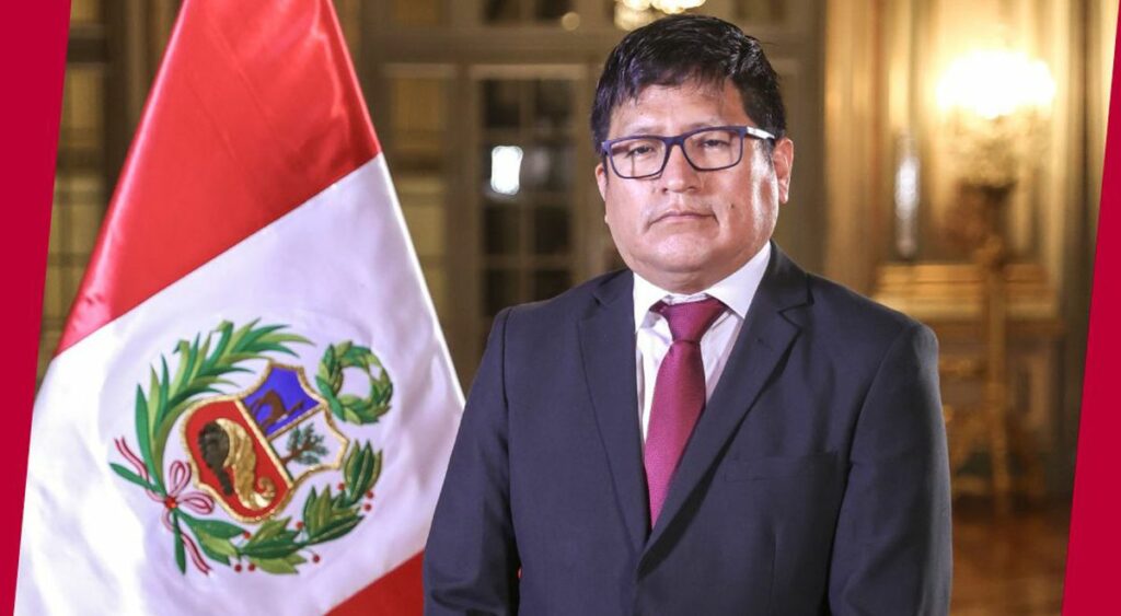 Pedro Castillo withdraws Minister Jorge López from the Minsa after a complaint against him