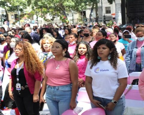 People mobilize in the Pink March for the Fight against Breast Cancer