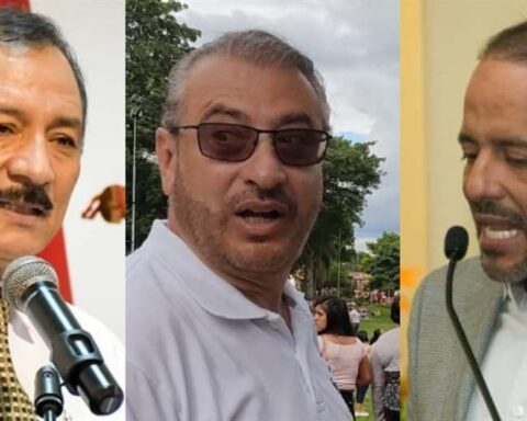 Prada's proposal was the first known to the civic and the university;  they deny having met today with the government