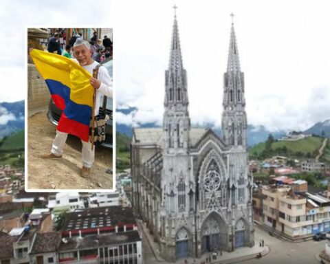 Professor Moncayo is hospitalized for terminal cancer and awaits compensation from the FARC for a transplant