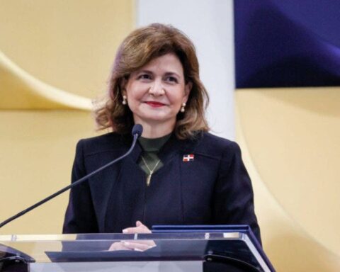 The Vice President of the Republic, Raquel Peña, was appointed yesterday as president of the electricity sector, a decision that has been criticized by the engineer Ramón Alburquerque