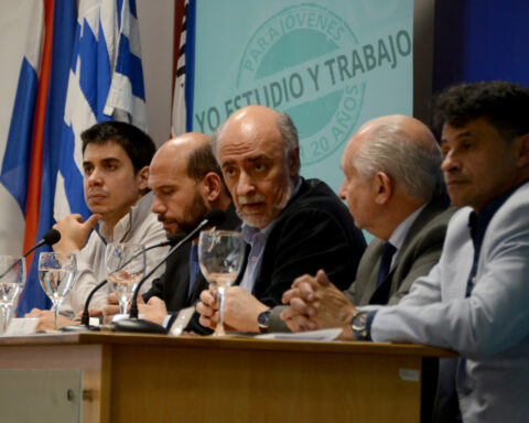 Registration is open for the I Study and Work Program