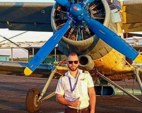 Rubén Martínez, the Cuban pilot who arrived in Florida after escaping with a Russian plane, will continue to be detained