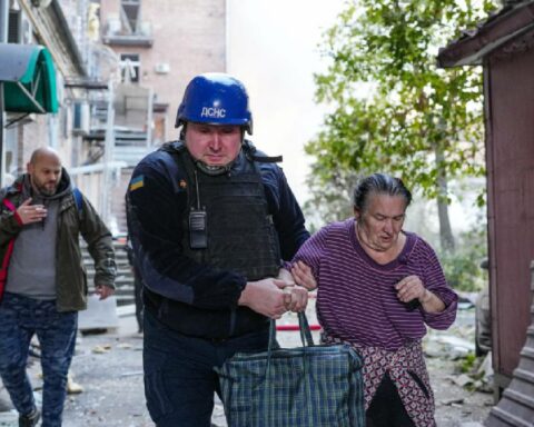 Russia launches bombing "massive" in Ukraine after attack on the Crimean bridge