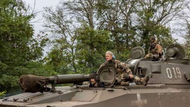 Russian troops are expelled from Lyman, a day after Putin annexed the town in eastern Ukraine