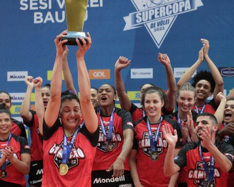 Sesi Vôlei Bauru wins the title of the Women's Volleyball Supercup