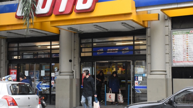 Seven hypermarkets evaded taxes for a total of 1,500 million pesos