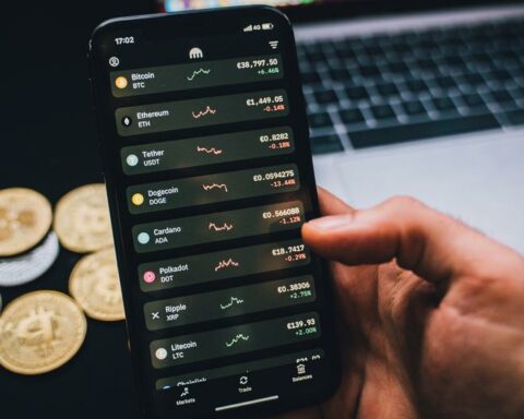 Six tips to invest in cryptocurrencies safely