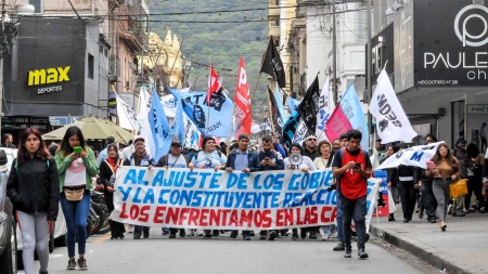 Social and political organizations marched against the constitutional reform and adjustment