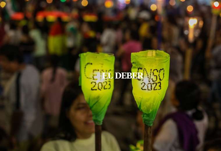 Strike for the census: With torches in hand, massive march of Santos Dumont residents demands Census in 2023