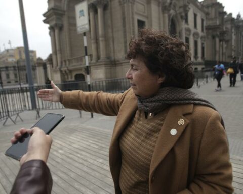 Susel Paredes asks the Comptroller and Serve to verify the suitability of attorney Javier León