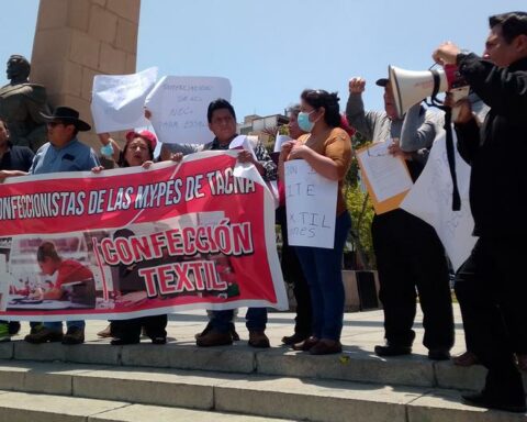 Tacna: Garment manufacturers demand the government buy microentrepreneurs (VIDEO)