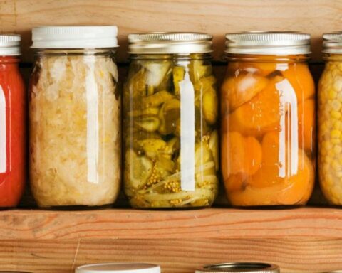 The ANMAT prohibited the sale of six canned products