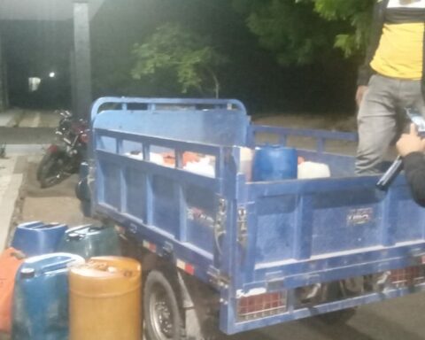 Ejército ocupó 18 garrafones de combustible a orillas del río Masacre