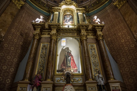 The Cathedral of Santiago del Estero, the first in the country, preserves images from the 16th and 17th centuries