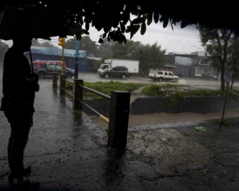 The Nicaraguan Naval Force recommends shelter from the tropical wave in the Caribbean