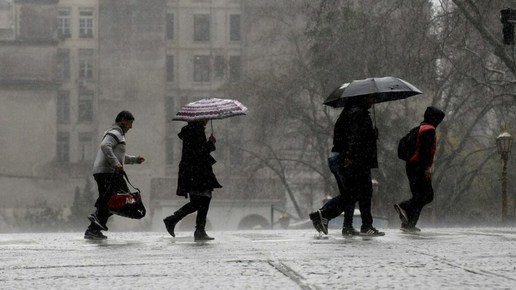 The SMN issued a new weather alert in several provinces due to rain and storms