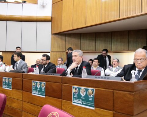 The TSJE requested to modify article 218 of the Electoral Code to extend voting hours