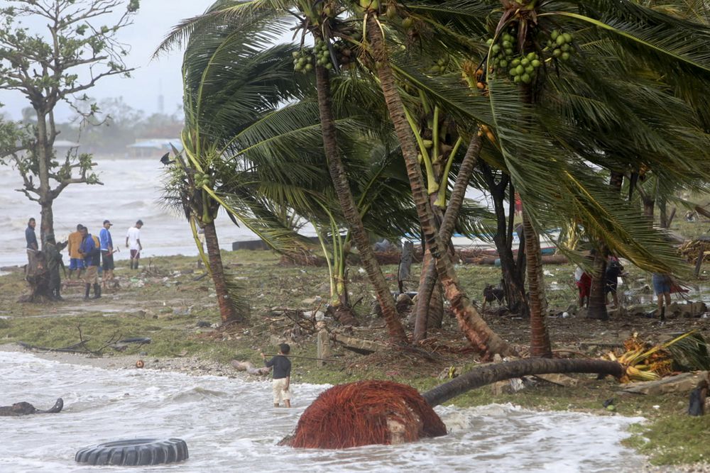 The US and Spain alert their citizens in Nicaragua to prepare for the arrival of tropical storm Julia