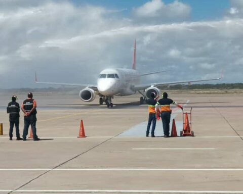 The Venezuelan Conviasa opens a new flight between Cuba and the state of Falcón